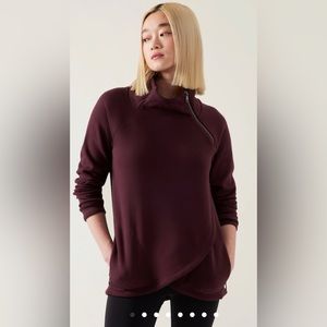 NEW Athleta Cozy Karma AsymPullover in Spiced Cabernet looks like a wine purple
